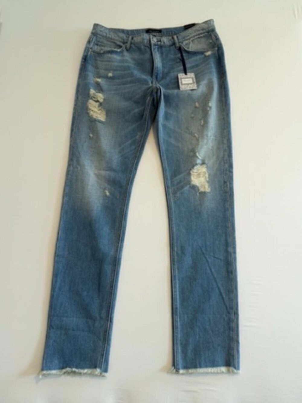 Ei8ht Dreams Slim Boyfriend Distressed Denim Blue Jeans 31 NWT - Picture 3 of 13